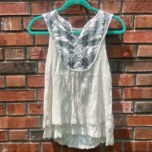 Know Rose Cream Tank Top